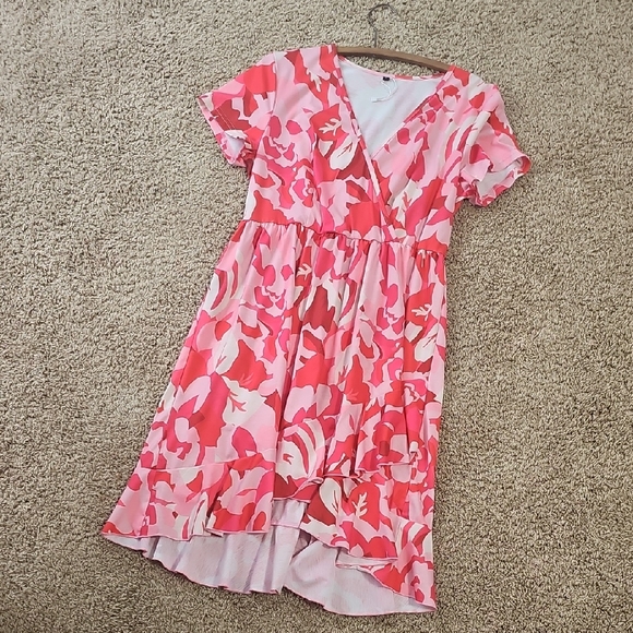 Dresses & Skirts - GIFTED NWOT Chic Pink Floral High-Low Dress